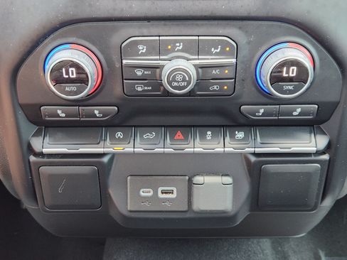 Used 2022 Chevrolet Silverado 1500 LT w/ Bed Protection Package RWD image 20