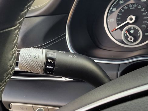 Used 2024 Genesis GV80 2.5T image 17