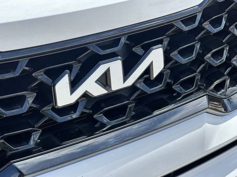 Used 2022 Kia Sorento S FWD image 15