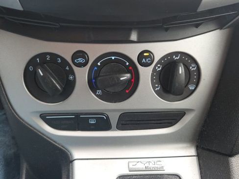 Used 2013 Ford Focus SE image 19