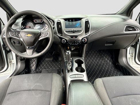 Used 2018 Chevrolet Cruze LT w/ Redline Edition FWD image 3