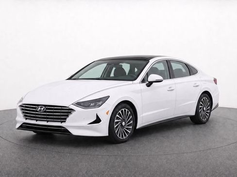 Used 2023 Hyundai Sonata Limited w/ Cargo Package FWD image 9