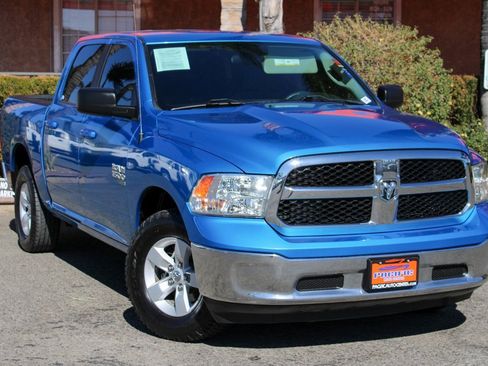 Used 2021 RAM 1500 Classic SLT image 2