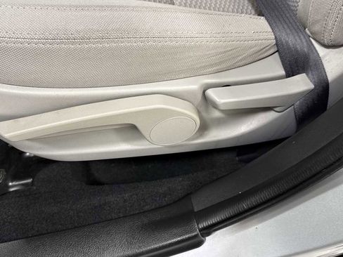 Used 2016 Subaru Forester 2.5i w/ Alloy Wheel Package image 14