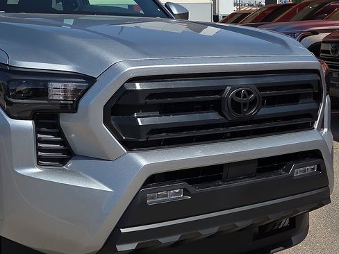 New 2026 Toyota Tacoma SR5 AWD/4WD image 7