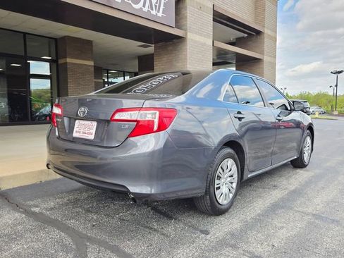Used 2012 Toyota Camry LE image 6