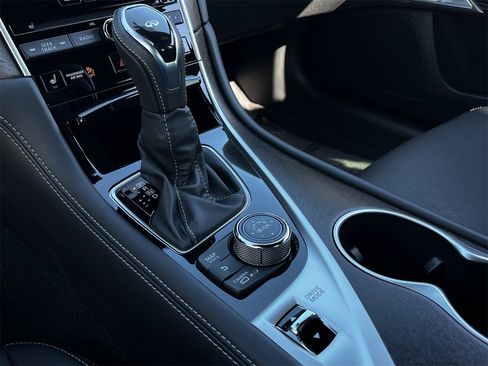 Used 2022 INFINITI Q50 Sensory image 17