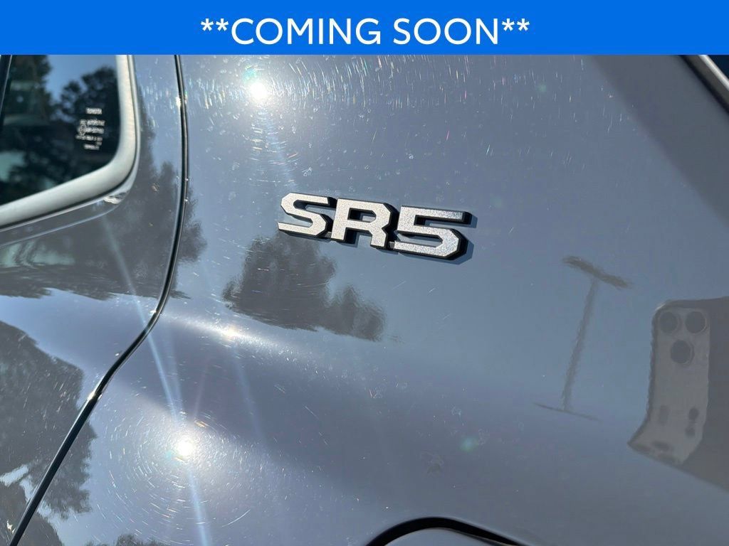 Certified 2025 Toyota 4Runner SR5 AWD/4WD image 19