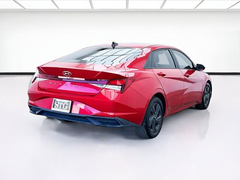 Used 2022 Hyundai Elantra SEL image 4