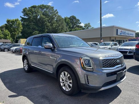 Used 2020 Kia Telluride LX image 3
