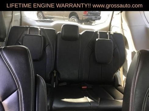 Certified 2024 Chrysler Pacifica Touring-L FWD image 13