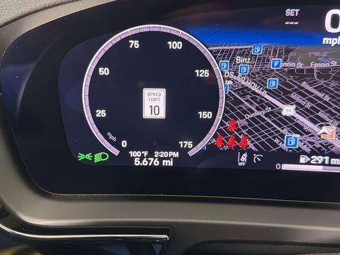 Certified 2026 Porsche Cayenne AWD/4WD image 22