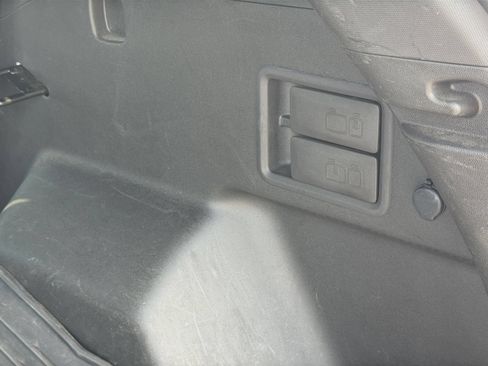 Used 2020 Chevrolet Equinox Premier AWD/4WD image 22