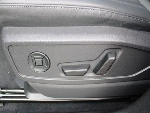 Certified 2025 Audi Q5 Premium Plus w/ Premium Plus AWD/4WD image 28