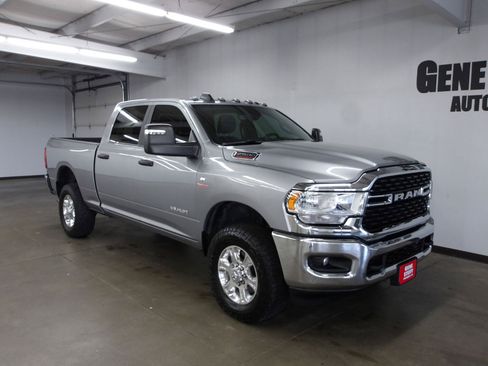 Used 2024 RAM 2500 Big Horn AWD/4WD image 4