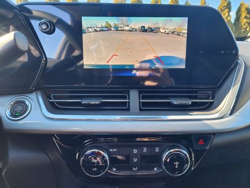 New 2026 Chevrolet Trax LT w/ Driver Confidence Package image 32