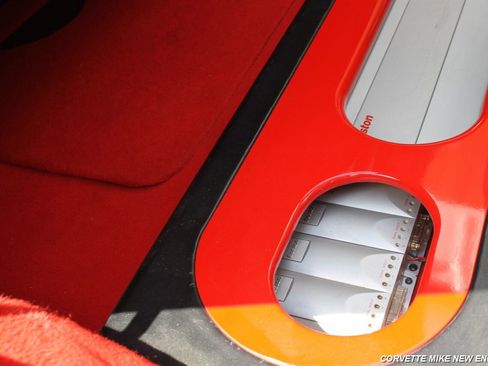 Used 2001 Chevrolet Corvette Convertible w/ Preferred Equipment Group2 RWD image 36