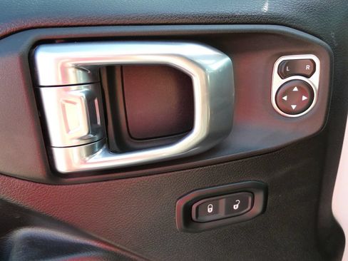 Used 2021 Jeep Gladiator Sport AWD/4WD image 24