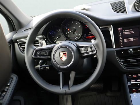 New 2026 Porsche Macan AWD/4WD image 18