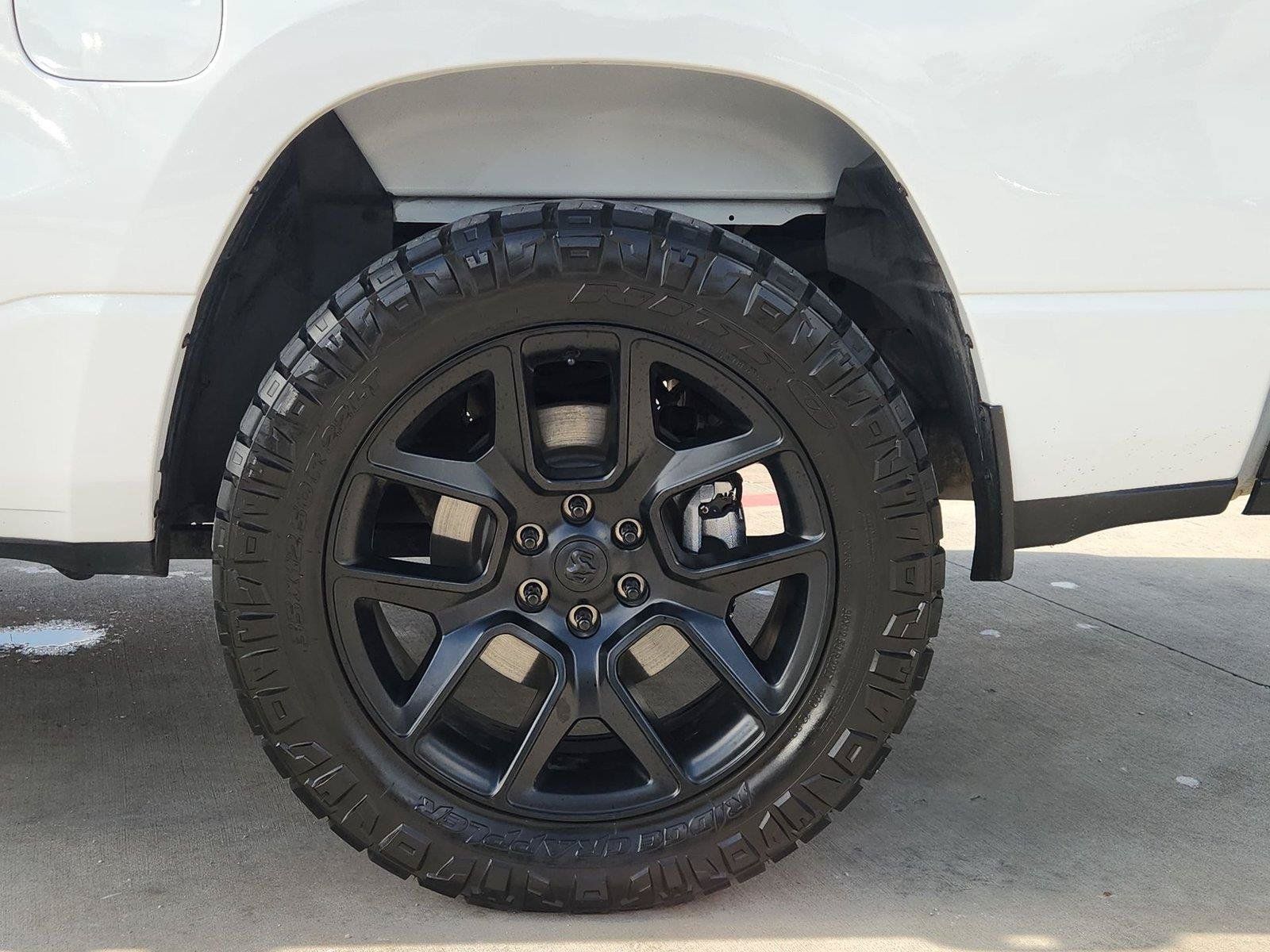 Used 2024 RAM 1500 Laramie AWD/4WD image 32