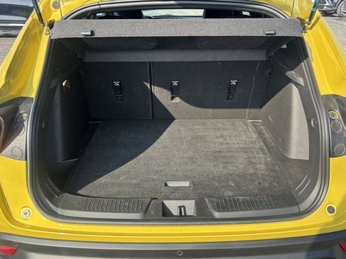 Used 2024 Chevrolet Trax RS w/ Driver Confidence Package image 9