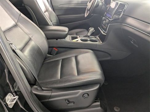 Used 2019 Jeep Grand Cherokee Limited image 33