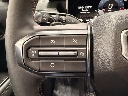 Used 2024 GMC Acadia AT4 image 37