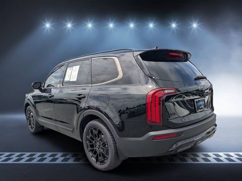 Used 2022 Kia Telluride SX w/ Nightfall Edition Package AWD/4WD image 3