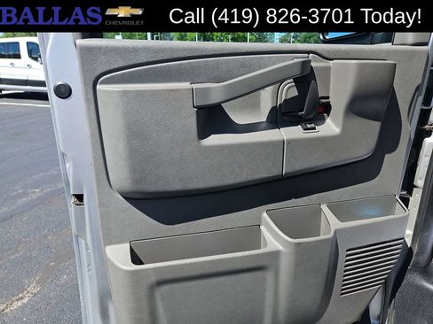 Certified 2018 Chevrolet Express 3500 LT w/ LT Preferred Equipment Group RWD image 23