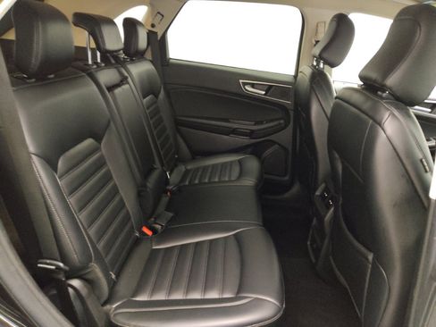 Used 2023 Ford Edge SEL image 19