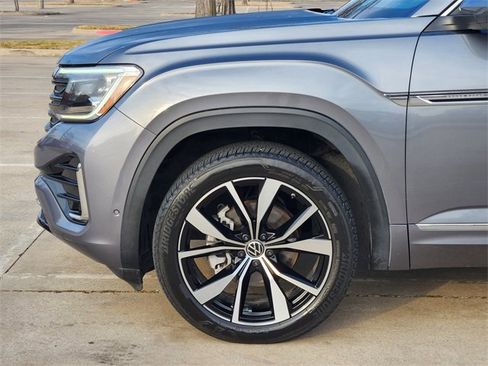 Used 2024 Volkswagen Atlas Cross Sport SEL Premium R-Line image 8