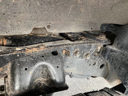 Used 2019 Nissan Titan SV w/ SV Convenience Package image 31