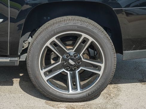Used 2019 Cadillac Escalade ESV Platinum AWD/4WD image 11