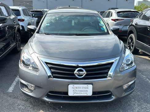 Used 2015 Nissan Altima 2.5 S w/ Special Edition Package image 3