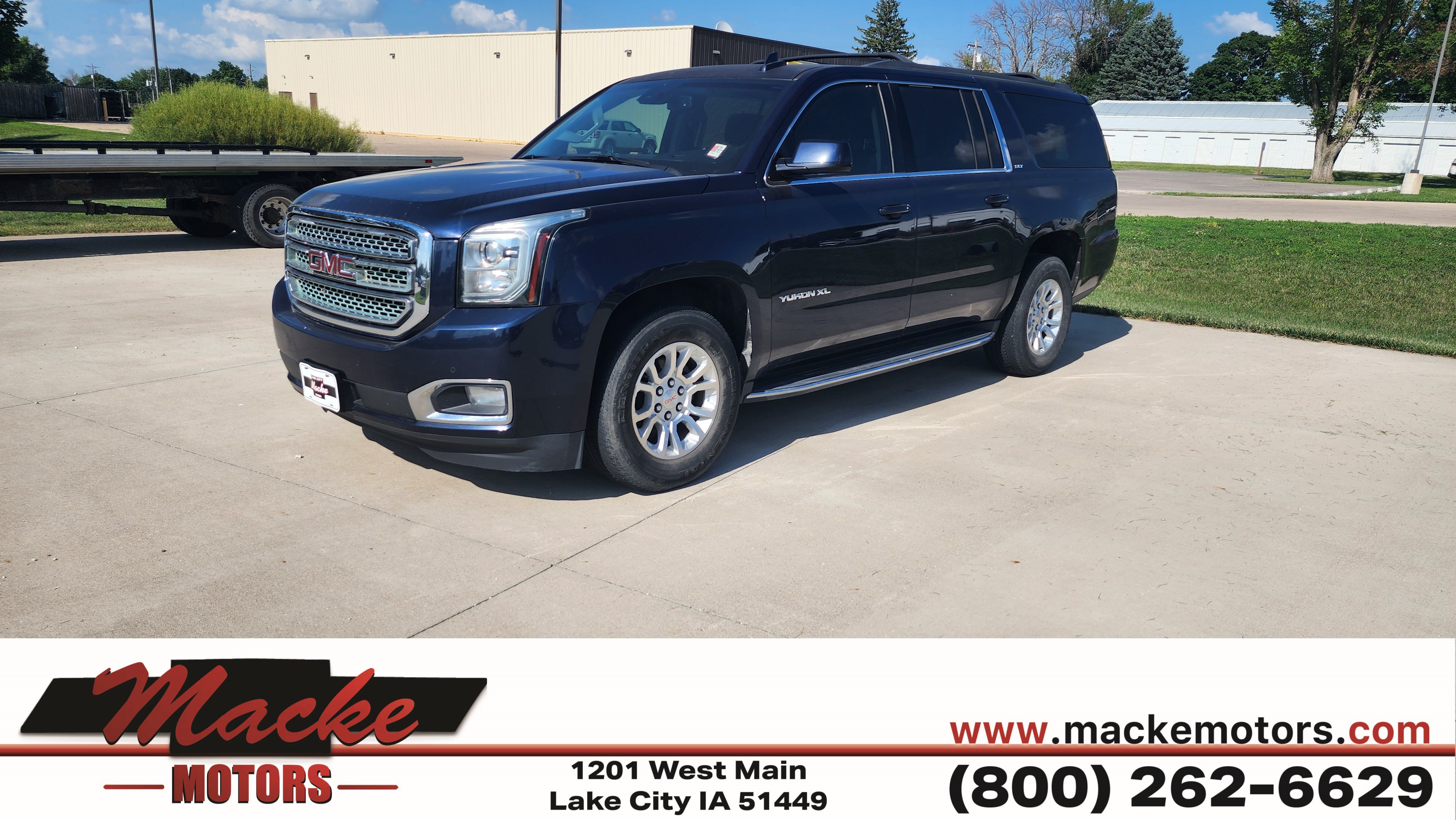 Used 2018 GMC Yukon XL SLT w/ Open Road Package AWD/4WD image 1