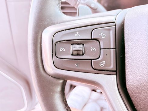 Used 2023 Chevrolet Silverado 1500 LTZ image 23