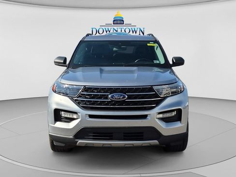Used 2020 Ford Explorer XLT w/ Equipment Group 202A AWD/4WD image 5