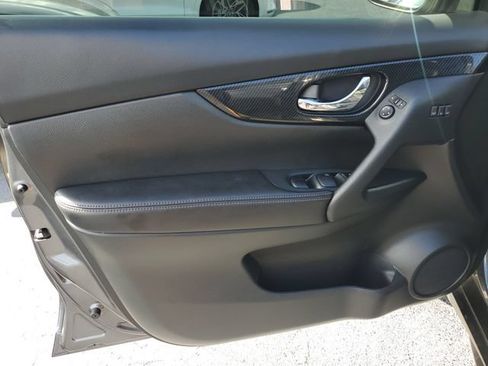 Used 2019 Nissan Rogue SL FWD image 18