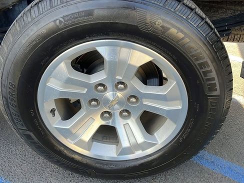 Used 2018 Chevrolet Silverado 1500 LTZ Z71 w/ LTZ Plus Package image 11