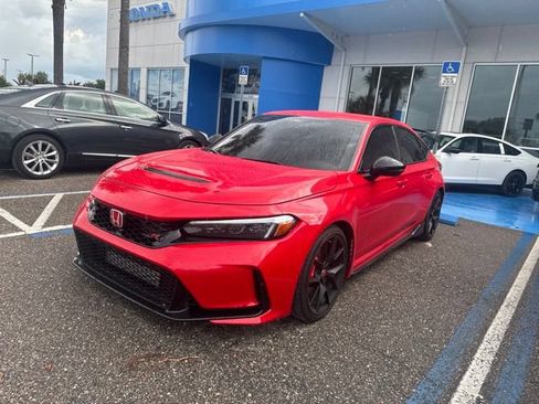 Used 2025 Honda Civic Type R image 4