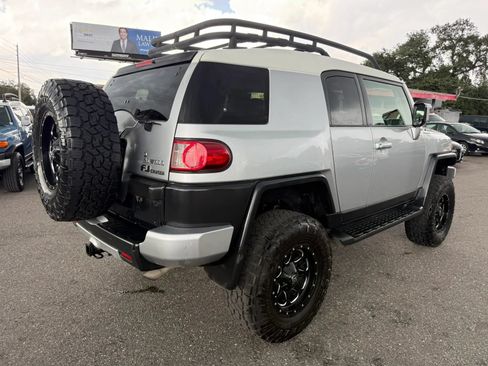 Used 2007 Toyota FJ Cruiser 4WD image 5