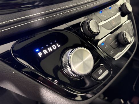 New 2026 Chrysler Pacifica Select FWD image 26