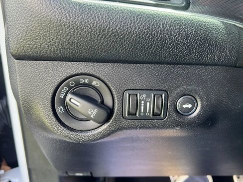 Used 2015 Dodge Challenger SXT Plus RWD image 22