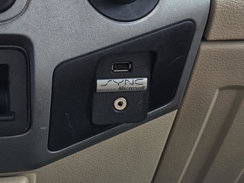 Used 2011 Ford F250 XLT w/ XLT Interior Pkg RWD image 31