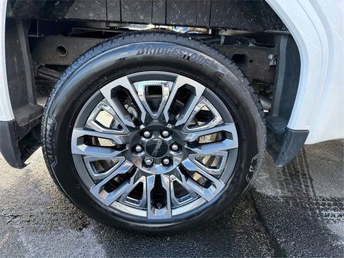 Used 2024 GMC Sierra 1500 Denali Ultimate image 13