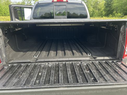 Used 2020 Nissan Frontier SV AWD/4WD image 19