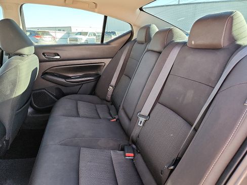 Used 2021 Nissan Altima 2.5 SV w/ SV Premium Package image 10