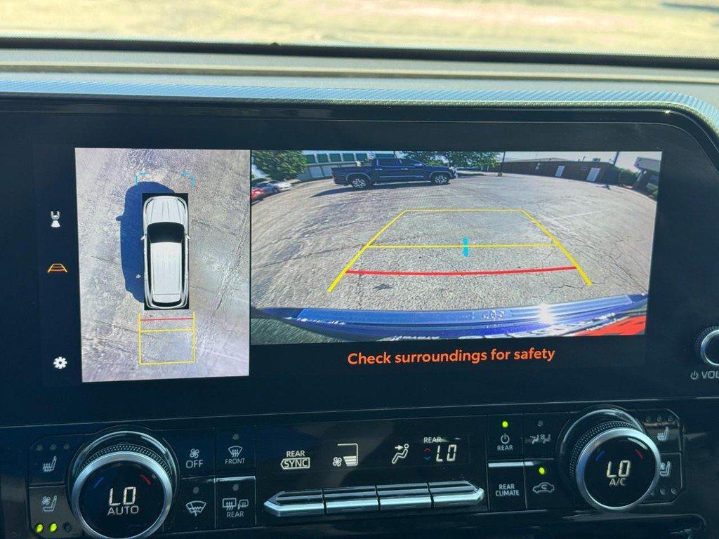 Used 2023 Toyota Highlander Platinum FWD image 32