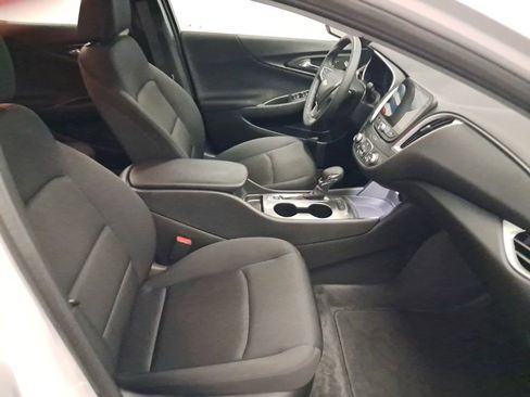 Used 2025 Chevrolet Malibu RS FWD image 29