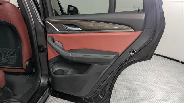 Used 2024 BMW X3 sDrive30i w/ Premium Package w/ZPA RWD image 19
